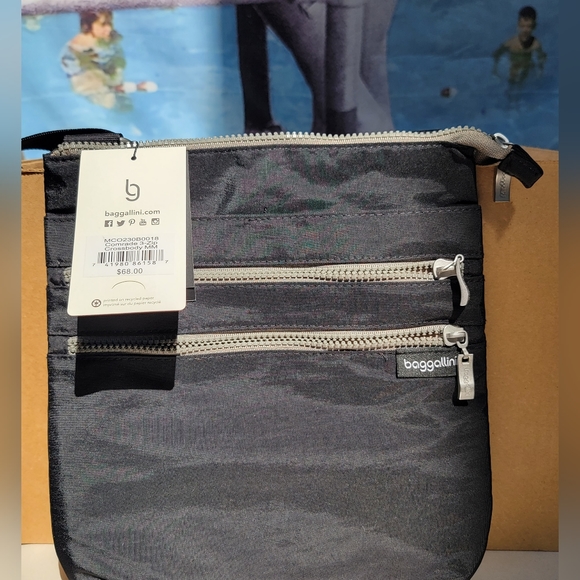 Baggalini Comrade 3-Zip Crossbody BRAND NEW ☆with the 🏷tags! - Picture 7 of 11